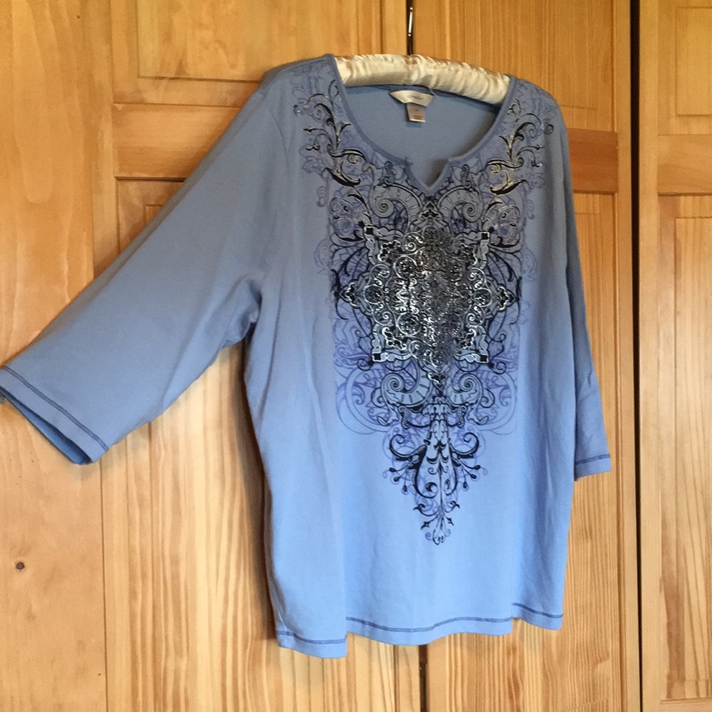 Knit appliqué top
